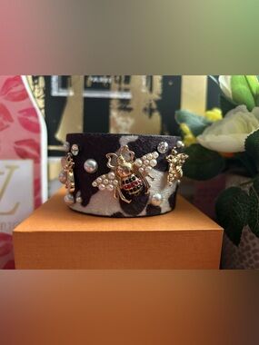 ✨ NEW ✨ Gold Bee Embellished Cowhide Cuff Bracelet ✨
